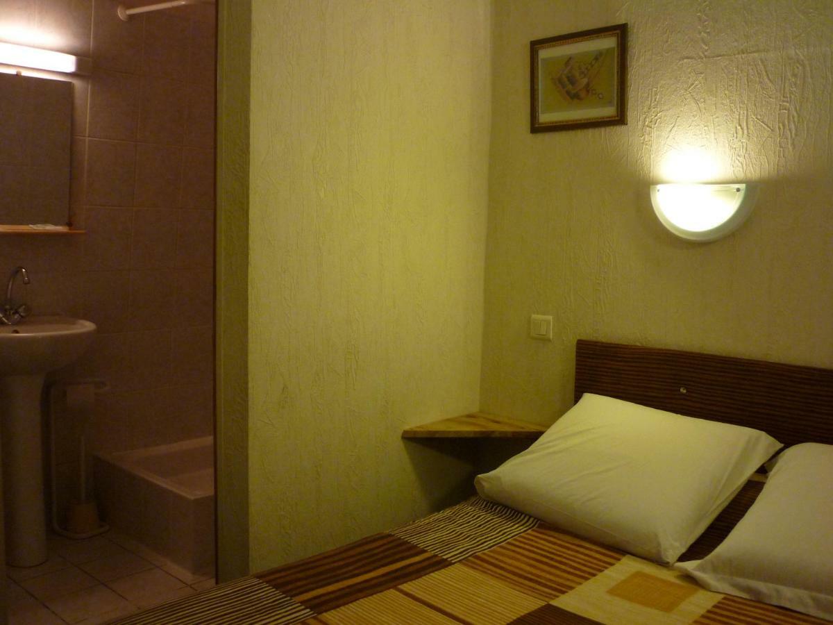 Hotel Du Centre 卢德 外观 照片